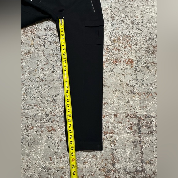 ATHLETA Endless High Rise Cargo Ankle Pant size 12 tall black - Picture 5 of 12